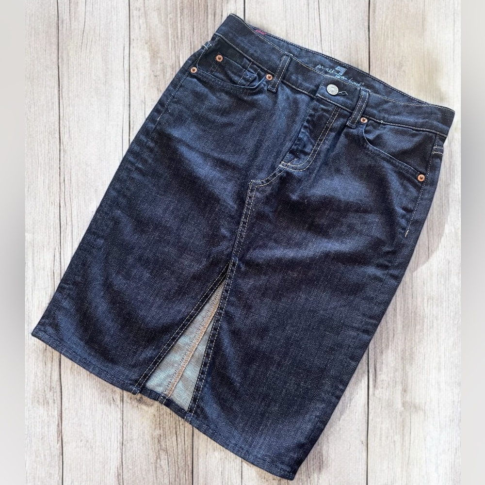 7 For All Mankind Dark Wash Blue Jean Skirt Sz 26 Front Slit Cotton/Elastane